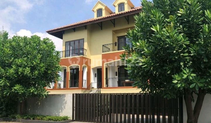 Rumah Hoek 3 Lantai @ Walet Pik - Basement & Attic