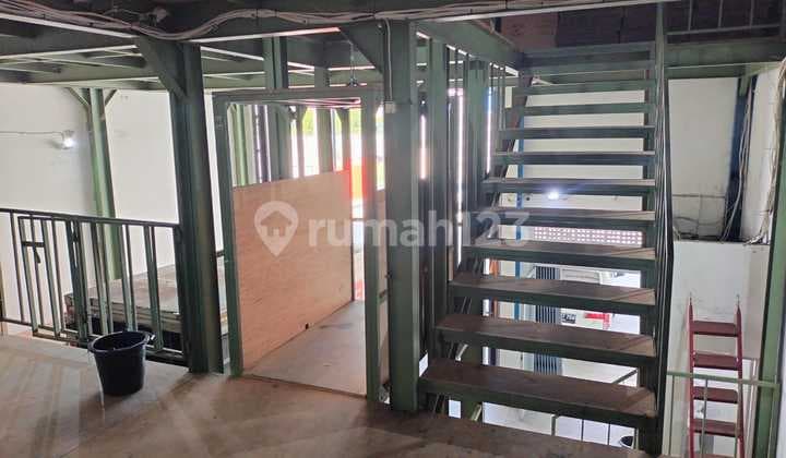 Sewa Murah Gudang 3 Lantai + Lift Barang - Cakung