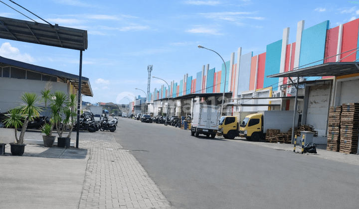 Gudang Besar + Crane 3 Ton @ Bizpark Daan Mogot - Siap Pakai