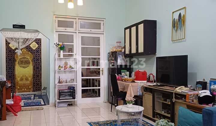 Residence Near Supermarket and Toll Access in Kota Wisata