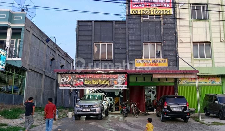 Tanah 1 Ha dan Ruko Hitam 2 Pintu