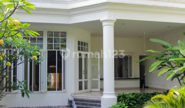 Dijual Rumah Mewah dan Luas Ada Kolam Renangnya, Mampang Prapatan