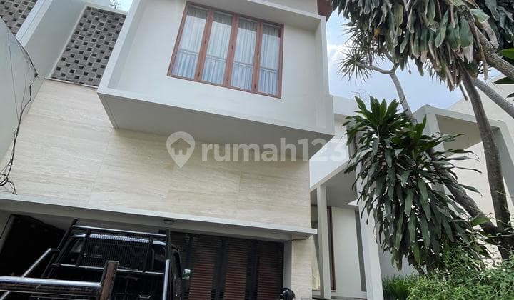 Dijual /Disewakan Rumah Mewah Area Kemang Jakarta Selatan