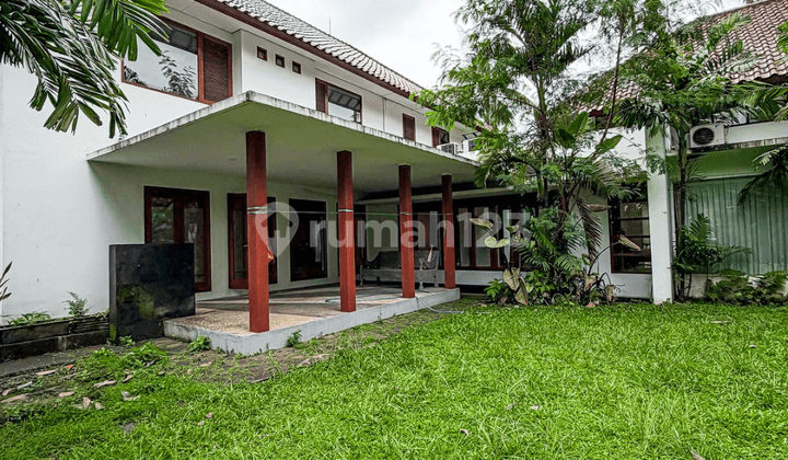 Siap Huni, Rumah di Bintaro, 2 Lantai, SHM, Bebas Banjir