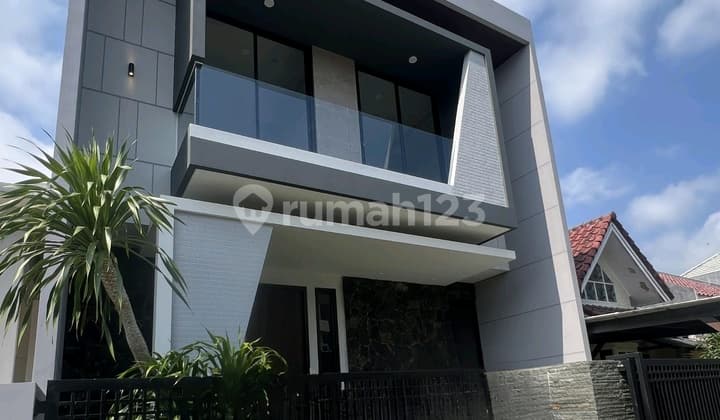 Rumah Baru 2 Lantai Modern Citraland Surabaya Barat
