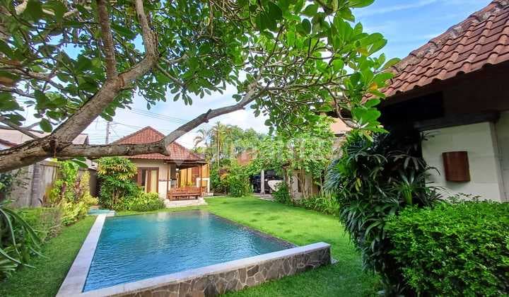 Dijual Villa Lantai 1 dengan View Sawah di Jalan Cekomaria Denpasar Utara