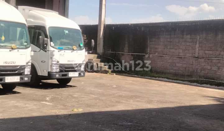 Gudang di Mengwi Siap Pakai bisa Masuk Kontrainer