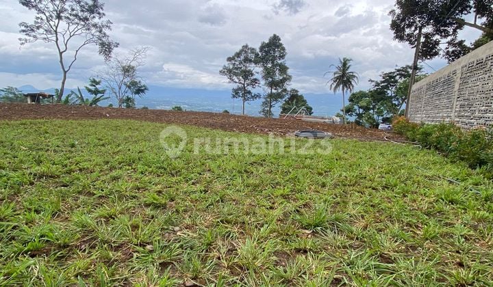 Beautiful Cijeruk Land with Exotic Mountain and Bogor City Views, West Java Land at Lenirra Villa & Resto, Jl. Kawung Luwuk, Cijeruk, Cijeruk, Bogor, West Java, Indonesia, 16740, Cijeruk 5000.0 SHM M²