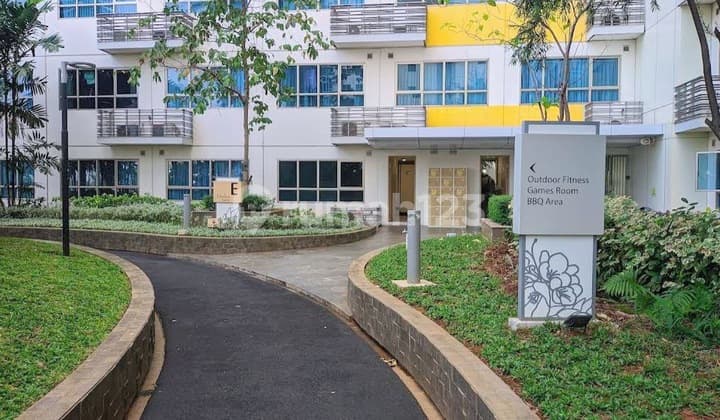 Studio Full Furnished The Springlake Summarecon Bekasi - View Kolam Renang, Siap Huni!