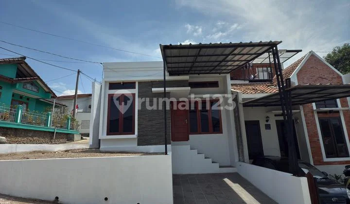 Rumah Hook Siap Huni di Cileunyi Dekat Tol Cileunyi