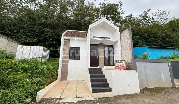 Promo! Rumah Siap Huni di Cileunyi bisa KPR | 2 Kamar Tidur