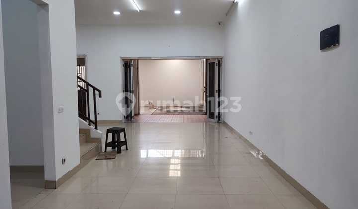 Ruko2 Lantai Siap Usaha