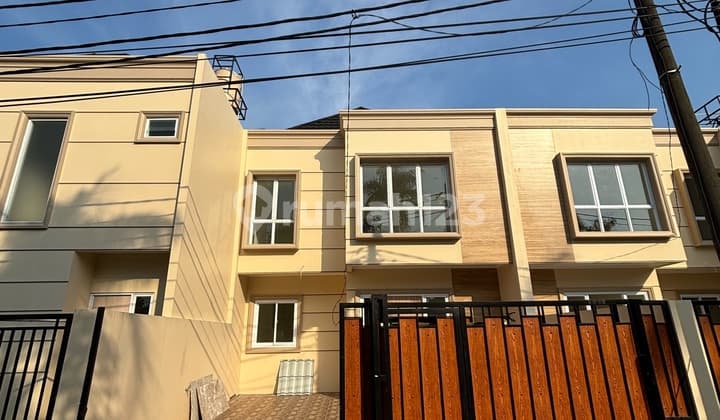 Rumah Baru 2 Lantai Cantik di Gading Serpong