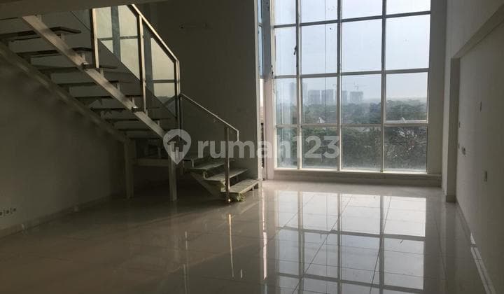 Lantai 17 Mezanine Apartemen Roseville