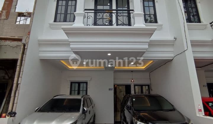 Rumah Modern Classic 2,5 Lantai + Rooftop di Tanah Baru - Depok