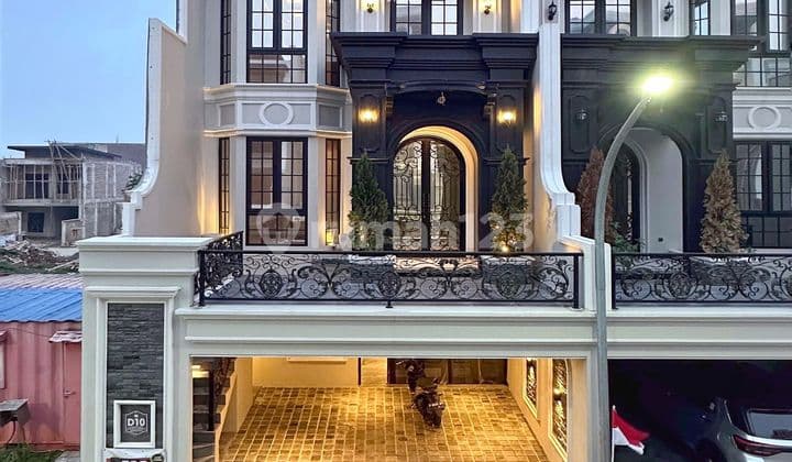 Modern Classic Luxury House in a Cluster in Jagakarsa