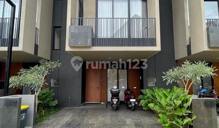 Rumah Baru Mewah Modern Dalam Cluster Strategis di Lebak Bulus