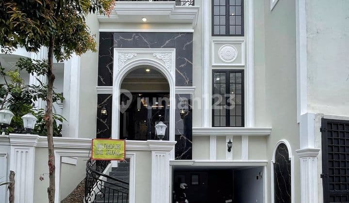 Rumah Baru Mewah Modern Classic Lokasi Strategis di Jagakarsa
