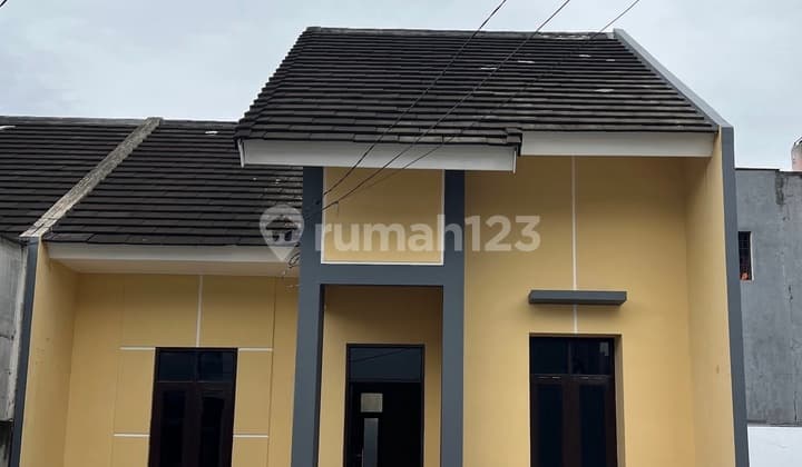 Rumah Hoek di Cluster Barleria Permata Medang Gading Serpong