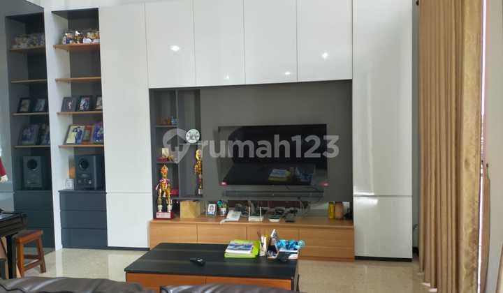 Disewakan Rumah 3 Lantai Siap Huni Full Furnished di Zora BSD City