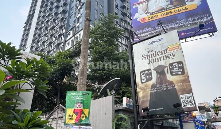 Office Space Baru Apartemen Evenciio Margonda Depok