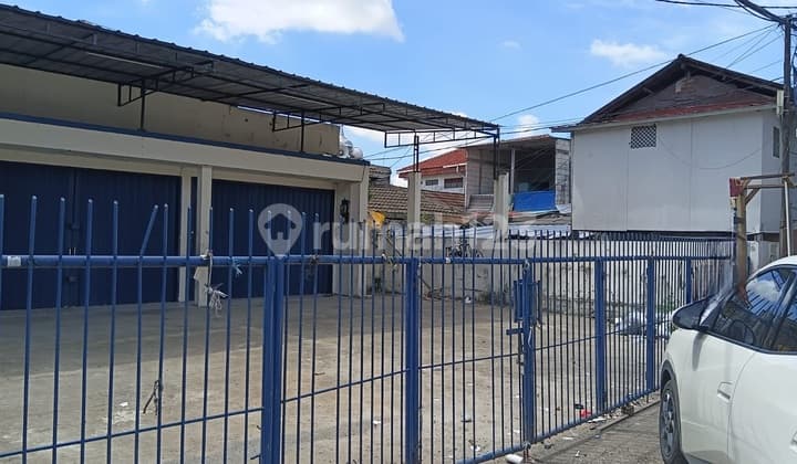 Ruang Usaha Karawaci Sangat Strategis Bentuk Kantong