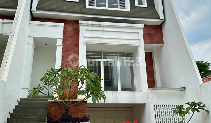 Disewakan Rumah Modern Classic Eropa Dalam Cluster Strategis Dekat Pondok Indah Jakarta Selatan