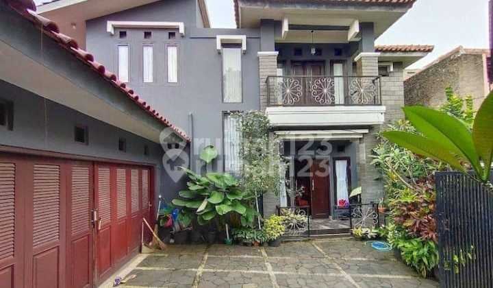 Rumah.mewah di Kavling Iptn Cihanjuang Cimahi