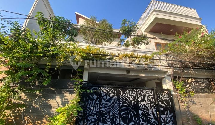 2 Rumah Dalam 1 Lokasi Beserta 12 Kamar Kost Dekat Taman Mini