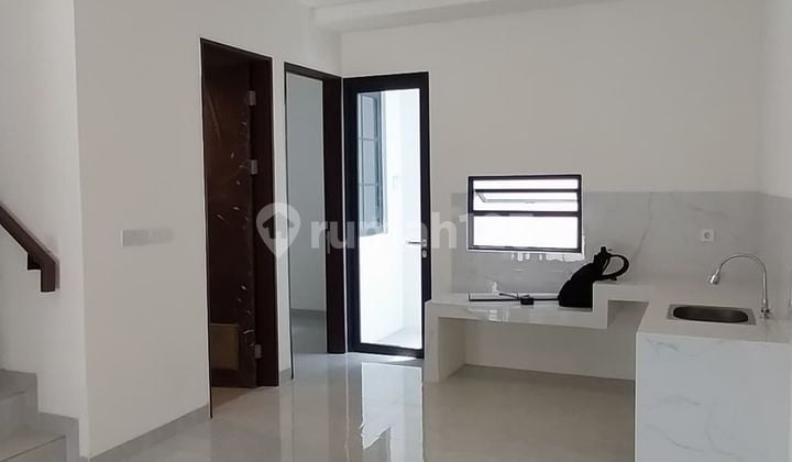 Semi-Furnished House with 2 AC Units, 2-Story Building, Bintaro