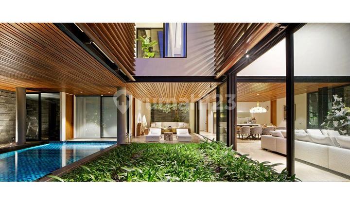 Luxurious House in Dharmawangsa Land 634 Building 1500 Pool Furnished