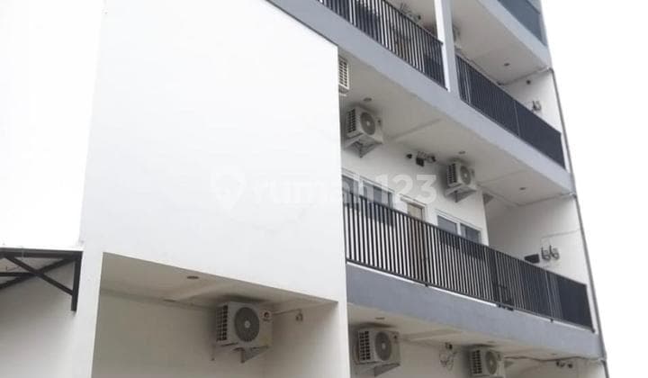 Rumah Kos 8 Kamar Jatinegara 3 Lantai SHM