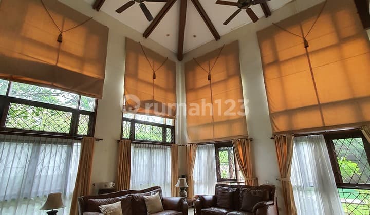 Rumah Hoek Teras Golf Bukit Golf BSD 640M² Pool