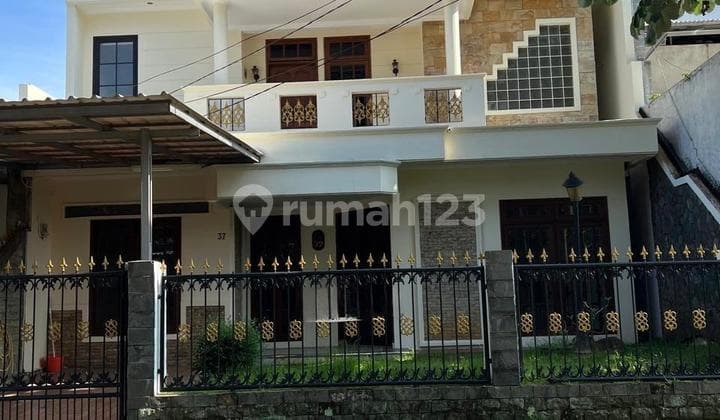 Disewakan Rumah Renovasi Baru Griyaloka BSD City 180M2 Siap Huni