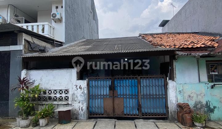 Rumah, 1 Lantai, SHM, di Grogol Petamburan