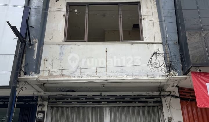3.5-Storey Zero-Level Shop House, Klampis Jaya Main Road, Ready to Use - East Surabaya