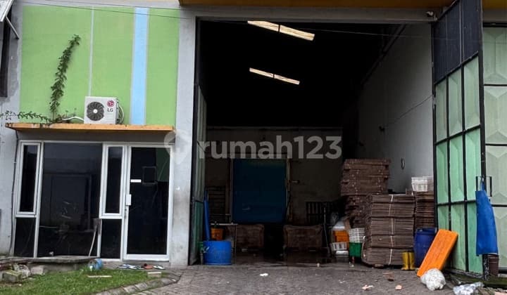 Dijual Gudang Safe N Lock Siap Pakai