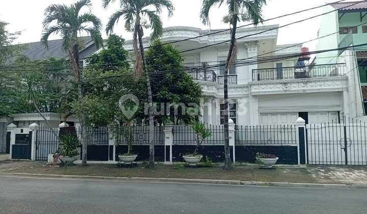 Jakarta Selatan - Pondok Indah. Rumah Mewah dan Cantik. SHM LT 472 M2. Dijalan Kartika Utama. Pondok Indah. Jakarta Selatan