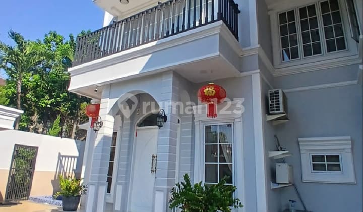 Dijual Rumah Grisenda 4 Lantai 6 Kamar Tidur + Kolam Renang
