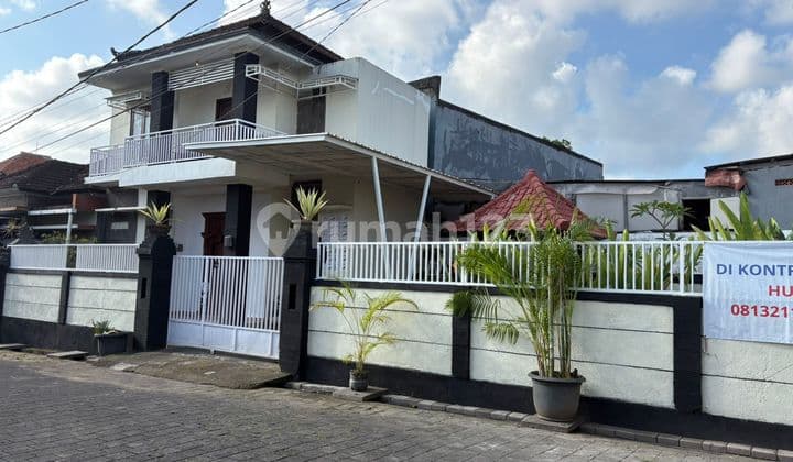 Rumah di Wilayah yang Asri Properti 2 Lantai Dalung, Badung.