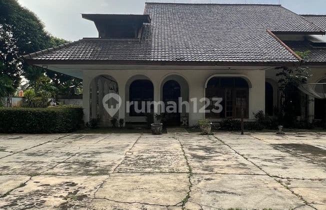 Rumah Huk di Adhyaksa Lebak Bulus Cilandak Jakarta Selatan