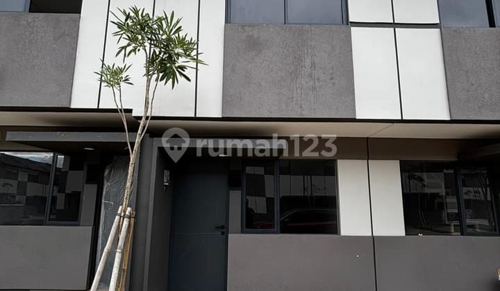Rumah Siap Huni Tipe Y1 Cluster Xyz Flo Park Serpong