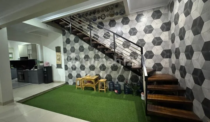 Ready-to-Live House with 10 Fully Furnished Rental Rooms