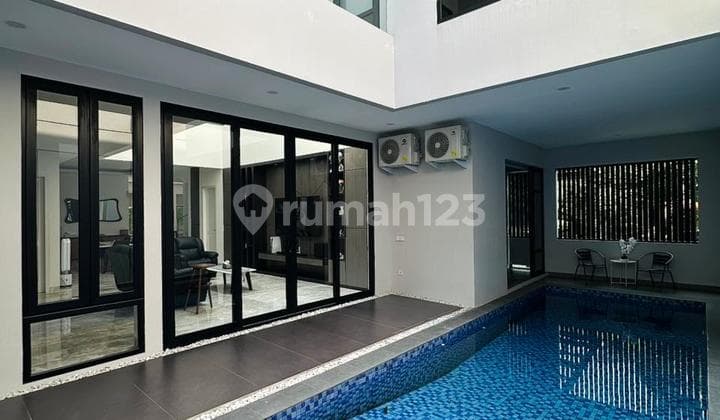 Rumah Mewah American Classic di Alam Sutera