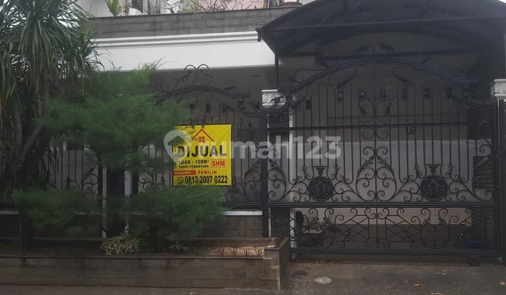 For Sale: 2-Story Ready-to-Occupy House, Good Condition, Near Many Facilities, Flood-Free, Strategic Location, Near Joglo Toll Access.