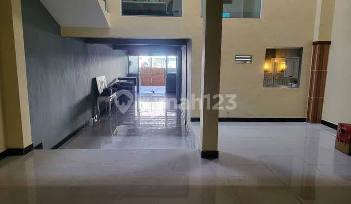 Dijual Kantor Gudang Tempat Usaha 2 Lantai Hadap Jalan Raya di Bencongan, Kelapa Dua Tangerang