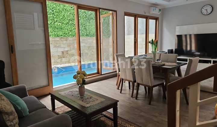 Dijual Rumah Cantik Full Furnish + Alat Fitness di Kebayoran Village, Bintaro Sektor 7