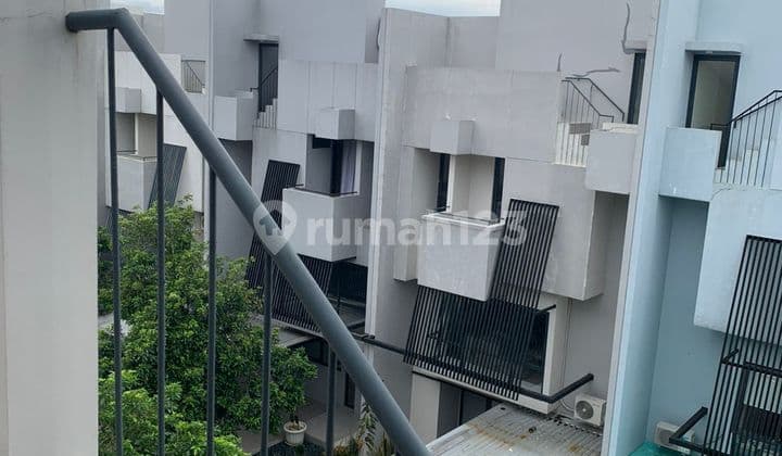 Disewakan Rumah Full Furnish 3,5 Lantai Cluster Impresahaus BSD