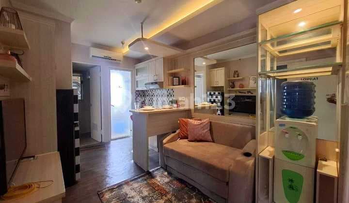 Ready-to-Occupy Furnished Strategic Apartment in Central Jakarta