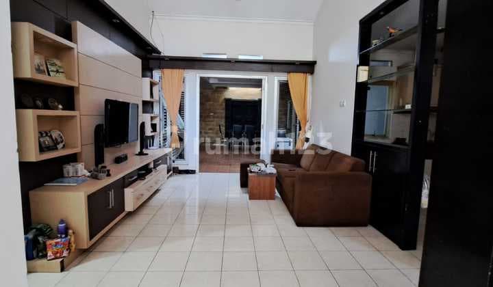 Beautiful and Good Ready-to-Live House in the Kbp Tatar Jingganagara Area